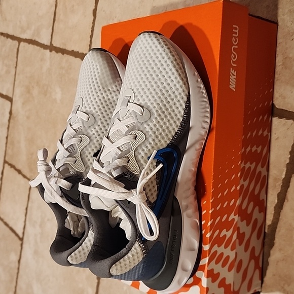 Nike renew run 2 running shoes size 7.5 brand new light weight - Picture 5 of 8